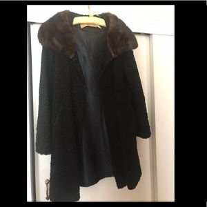 Vintage 1930s fur collared coat